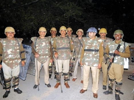By midnight, a police riot control scheme Gtvidhi